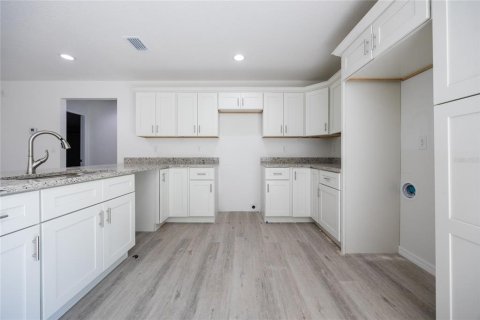 House in Ocklawaha, Florida 3 bedrooms, 115.2 sq.m. № 1832790 - photo 10