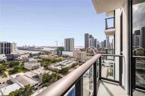 Apartamento en alquiler en Miami, Florida, 1 dormitorio, 65.22 m2 № 2004140 - foto 7