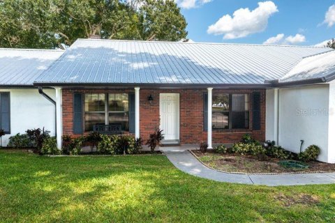 House in Sebring, Florida 3 bedrooms, 203.08 sq.m. № 2322275 - photo 2
