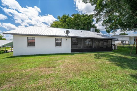 House in Sebring, Florida 3 bedrooms, 203.08 sq.m. № 2322275 - photo 30