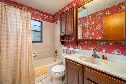 House in Sebring, Florida 3 bedrooms, 203.08 sq.m. № 2322275 - photo 24