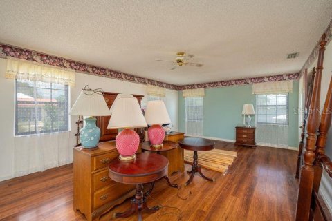 House in Sebring, Florida 3 bedrooms, 203.08 sq.m. № 2322275 - photo 16