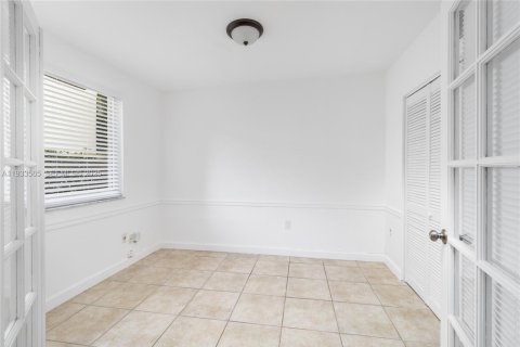 Casa en alquiler en Coral Gables, Florida, 4 dormitorios, 173.73 m2 № 1992064 - foto 16