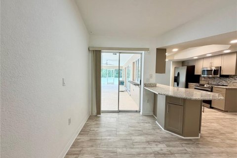 Villa ou maison à louer à Port Charlotte, Floride: 4 chambres, 176.79 m2 № 2389189 - photo 10