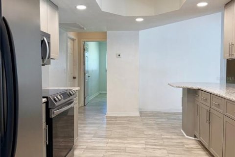 Villa ou maison à louer à Port Charlotte, Floride: 4 chambres, 176.79 m2 № 2389189 - photo 8