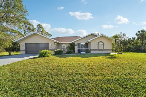 Villa ou maison à louer à Port Charlotte, Floride: 4 chambres, 176.79 m2 № 2389189 - photo 2