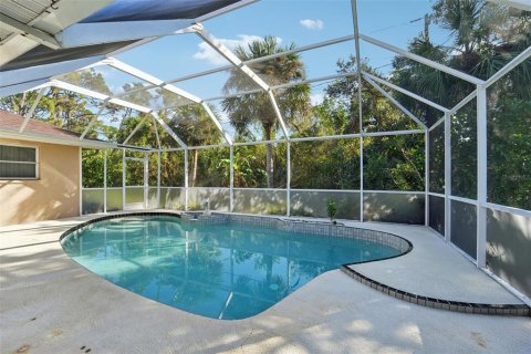 Villa ou maison à louer à Port Charlotte, Floride: 4 chambres, 176.79 m2 № 2389189 - photo 3