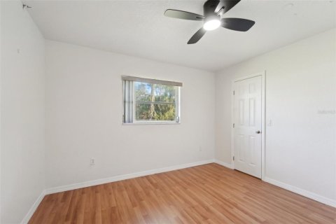 Villa ou maison à louer à Port Charlotte, Floride: 4 chambres, 176.79 m2 № 2389189 - photo 24