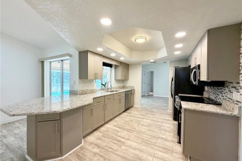 Villa ou maison à louer à Port Charlotte, Floride: 4 chambres, 176.79 m2 № 2389189 - photo 6