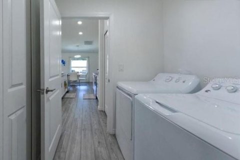 Casa en venta en Cape Coral, Florida, 4 dormitorios, 151.9 m2 № 1911655 - foto 4