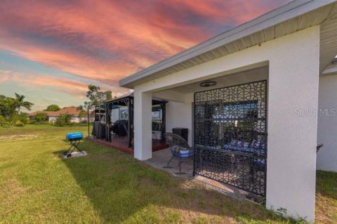 Casa en venta en Cape Coral, Florida, 4 dormitorios, 151.9 m2 № 1911655 - foto 3