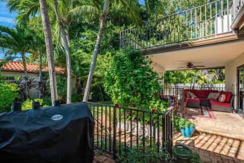 Casa en alquiler en Miami Beach, Florida, 3 dormitorios, 304.63 m2 № 1947938 - foto 20