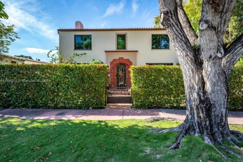 Casa en alquiler en Miami Beach, Florida, 3 dormitorios, 304.63 m2 № 1947938 - foto 1