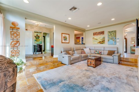 Casa en alquiler en Miami Beach, Florida, 3 dormitorios, 304.63 m2 № 1947938 - foto 7