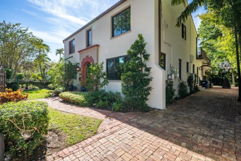 Casa en alquiler en Miami Beach, Florida, 3 dormitorios, 304.63 m2 № 1947938 - foto 22