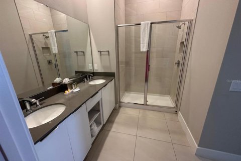 Condominio en alquiler en Four Corners, Florida, 5 dormitorios, 244.33 m2 № 1906731 - foto 10