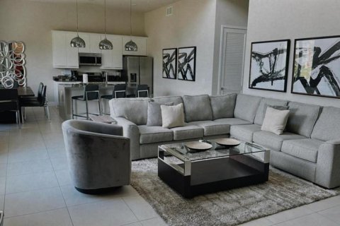 Condominio en alquiler en Four Corners, Florida, 5 dormitorios, 244.33 m2 № 1906731 - foto 1