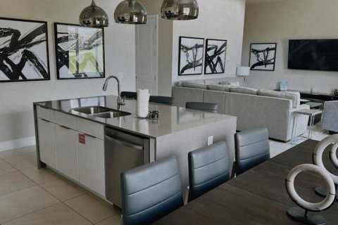 Condominio en alquiler en Four Corners, Florida, 5 dormitorios, 244.33 m2 № 1906731 - foto 2