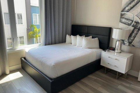 Condominio en alquiler en Four Corners, Florida, 5 dormitorios, 244.33 m2 № 1906731 - foto 6