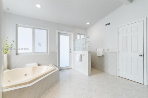 Casa en alquiler en Pinecrest, Florida, 3 dormitorios, 171.78 m2 № 2029585 - foto 14