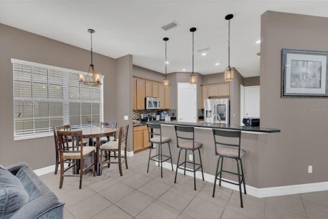 Casa en venta en Orlando, Florida, 5 dormitorios, 306.86 m2 № 1855945 - foto 10