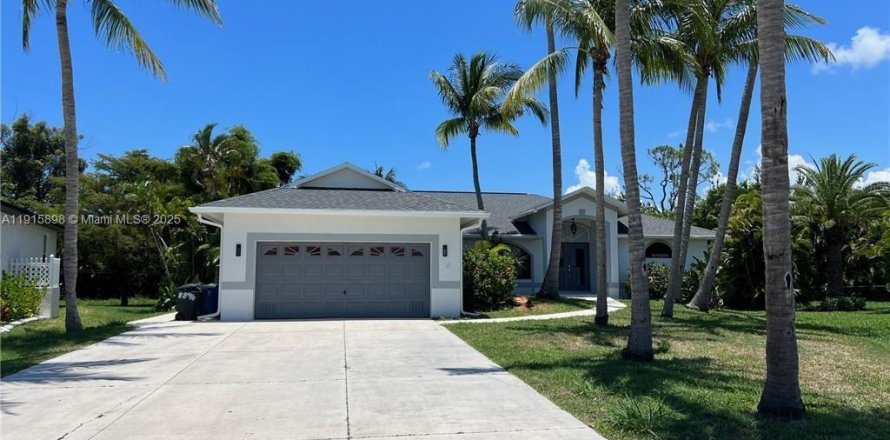 Villa ou maison à Fort Myers, Floride 5 chambres, 240.15 m2 № 1971712
