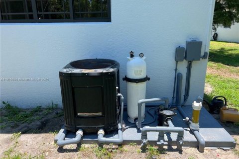 Villa ou maison à vendre à Fort Myers, Floride: 5 chambres, 240.15 m2 № 1971712 - photo 24