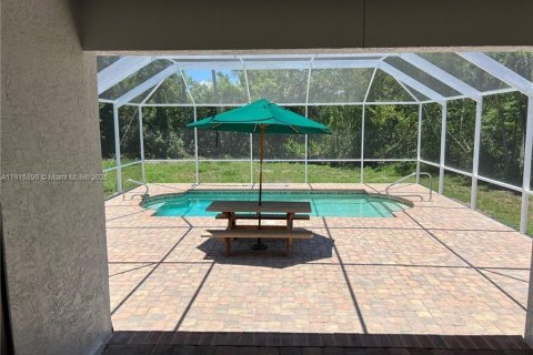 Villa ou maison à vendre à Fort Myers, Floride: 5 chambres, 240.15 m2 № 1971712 - photo 25