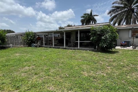 Casa en venta en Pembroke Pines, Florida, 3 dormitorios, 115.66 m2 № 1792512 - foto 26