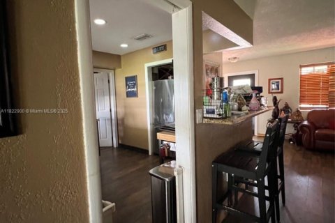 Casa en venta en Pembroke Pines, Florida, 3 dormitorios, 115.66 m2 № 1792512 - foto 24