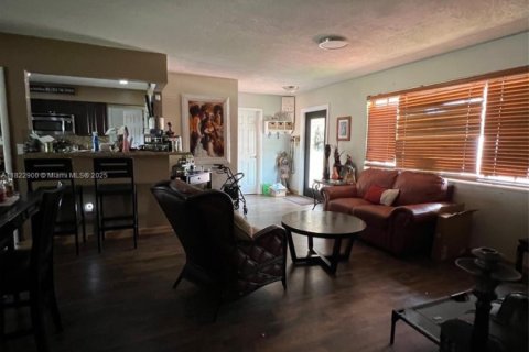 Casa en venta en Pembroke Pines, Florida, 3 dormitorios, 115.66 m2 № 1792512 - foto 11