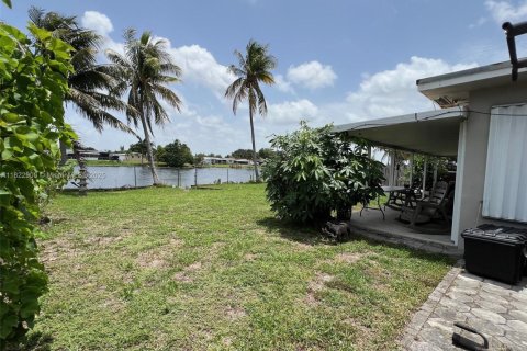 Casa en venta en Pembroke Pines, Florida, 3 dormitorios, 115.66 m2 № 1792512 - foto 29