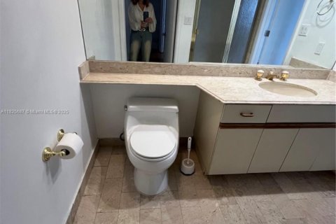 Condominio en alquiler en Miami, Florida, 2 dormitorios, 152.17 m2 № 1938180 - foto 8