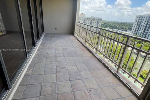 Condominio en alquiler en Miami, Florida, 2 dormitorios, 152.17 m2 № 1938180 - foto 15