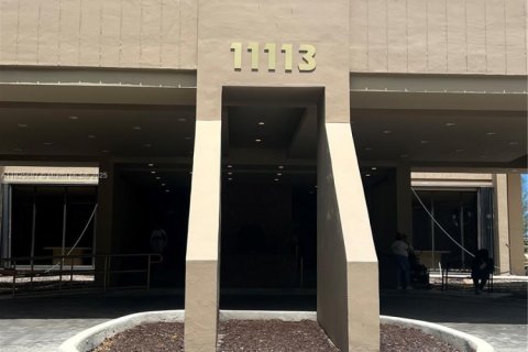 Condominio en alquiler en Miami, Florida, 2 dormitorios, 152.17 m2 № 1938180 - foto 23