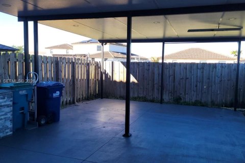 Touwnhouse à louer à Miami, Floride: 3 chambres, 157.38 m2 № 2027490 - photo 17