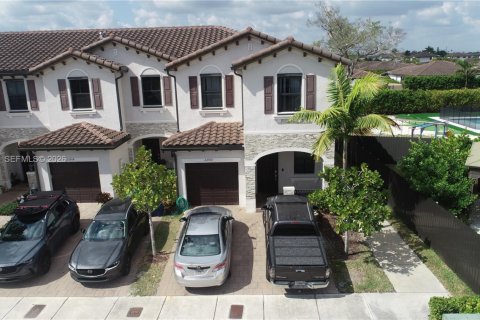 Touwnhouse à Miami, Floride 3 chambres, 157.38 m2 № 2027490