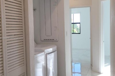 Touwnhouse à louer à Miami, Floride: 3 chambres, 157.38 m2 № 2027490 - photo 21