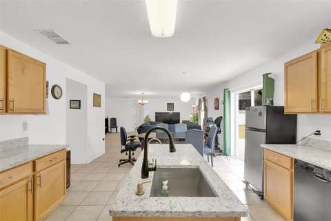 Villa ou maison à vendre à Apopka, Floride: 6 chambres, 364.18 m2 № 1666650 - photo 16