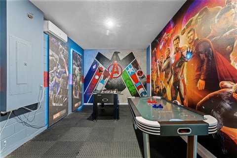 Casa en venta en Kissimmee, Florida, 7 dormitorios, 328.22 m2 № 1598341 - foto 14