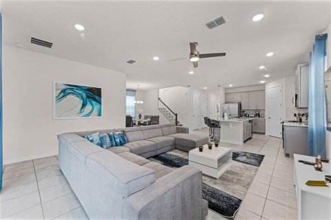 Casa en venta en Kissimmee, Florida, 7 dormitorios, 328.22 m2 № 1598341 - foto 24