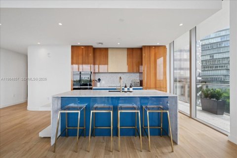 Condo in Miami, Florida, 3 bedrooms  № 2045930 - photo 5