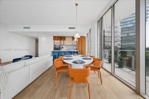 Condo in Miami, Florida, 3 bedrooms  № 2045930 - photo 3
