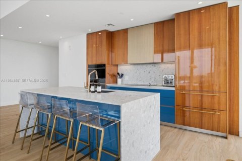 Condo in Miami, Florida, 3 bedrooms  № 2045930 - photo 6