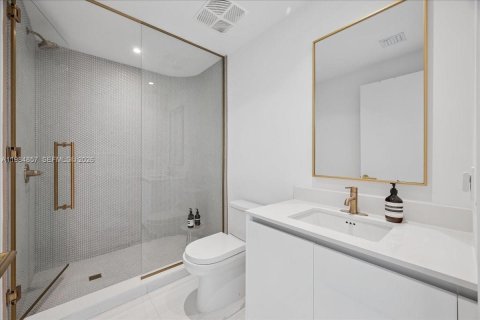 Condo in Miami, Florida, 3 bedrooms  № 2045930 - photo 23