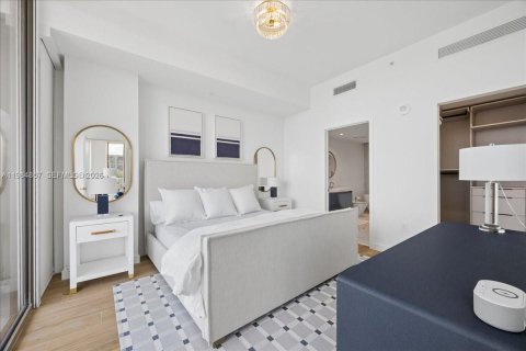 Condo in Miami, Florida, 3 bedrooms  № 2045930 - photo 12