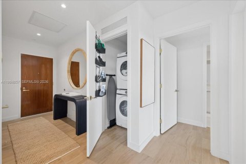 Condo in Miami, Florida, 3 bedrooms  № 2045930 - photo 26