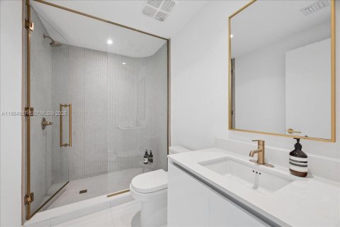 Condo in Miami, Florida, 3 bedrooms  № 2045930 - photo 24