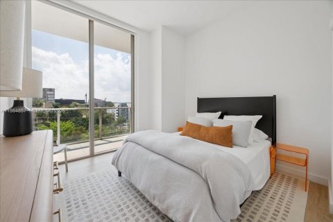 Condo in Miami, Florida, 3 bedrooms  № 2045930 - photo 20