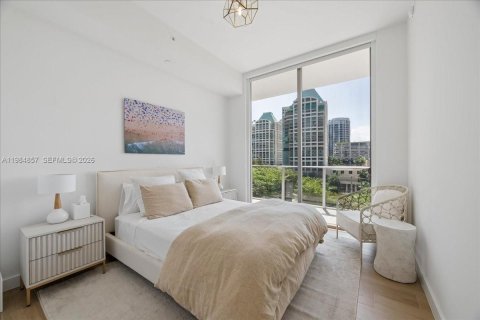 Condo in Miami, Florida, 3 bedrooms  № 2045930 - photo 27